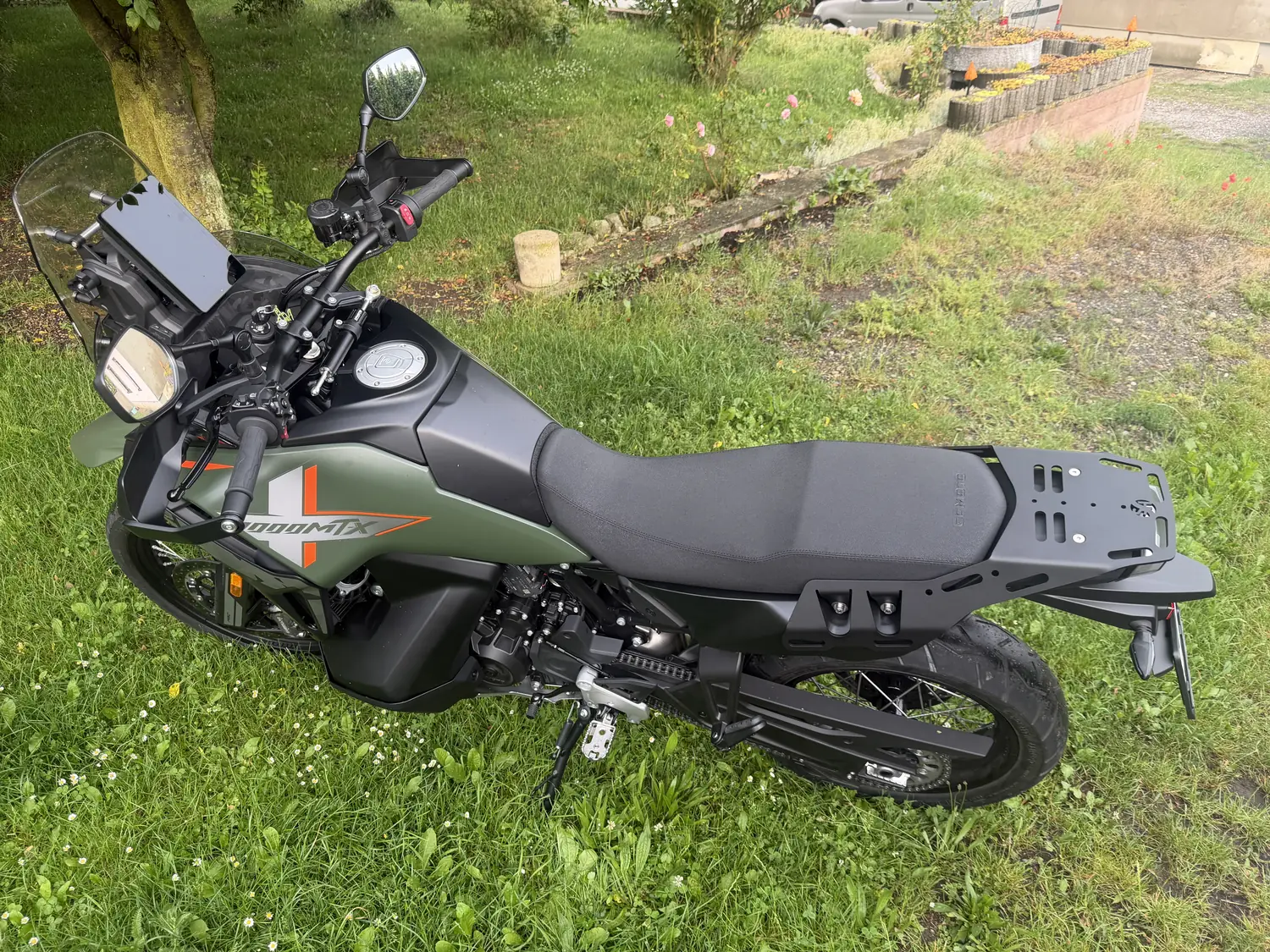 CFMOTO 1000MT-X with the rack in black powder coat